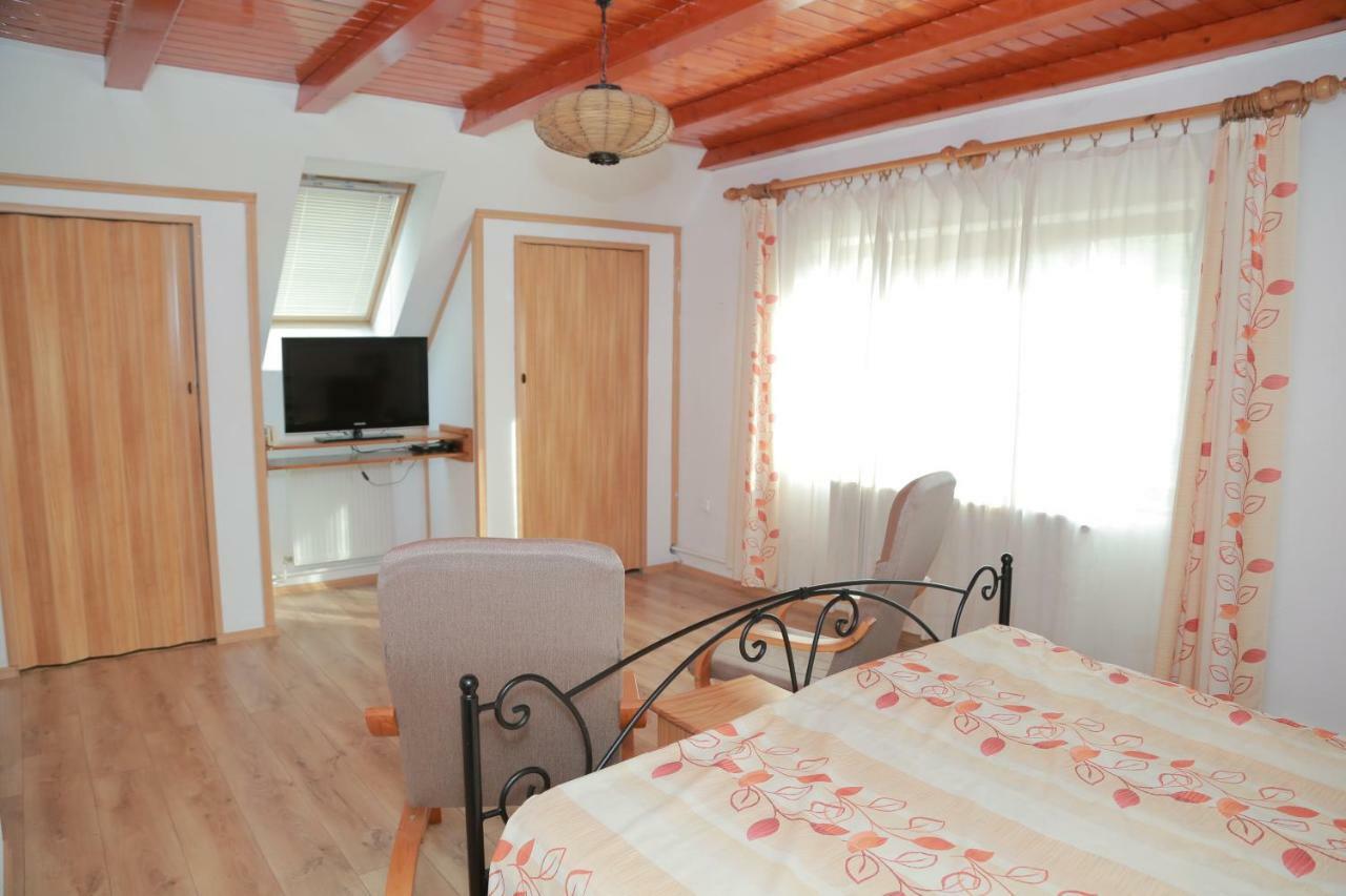 Raza Soarelui Apartment โซวาตา ภายนอก รูปภาพ